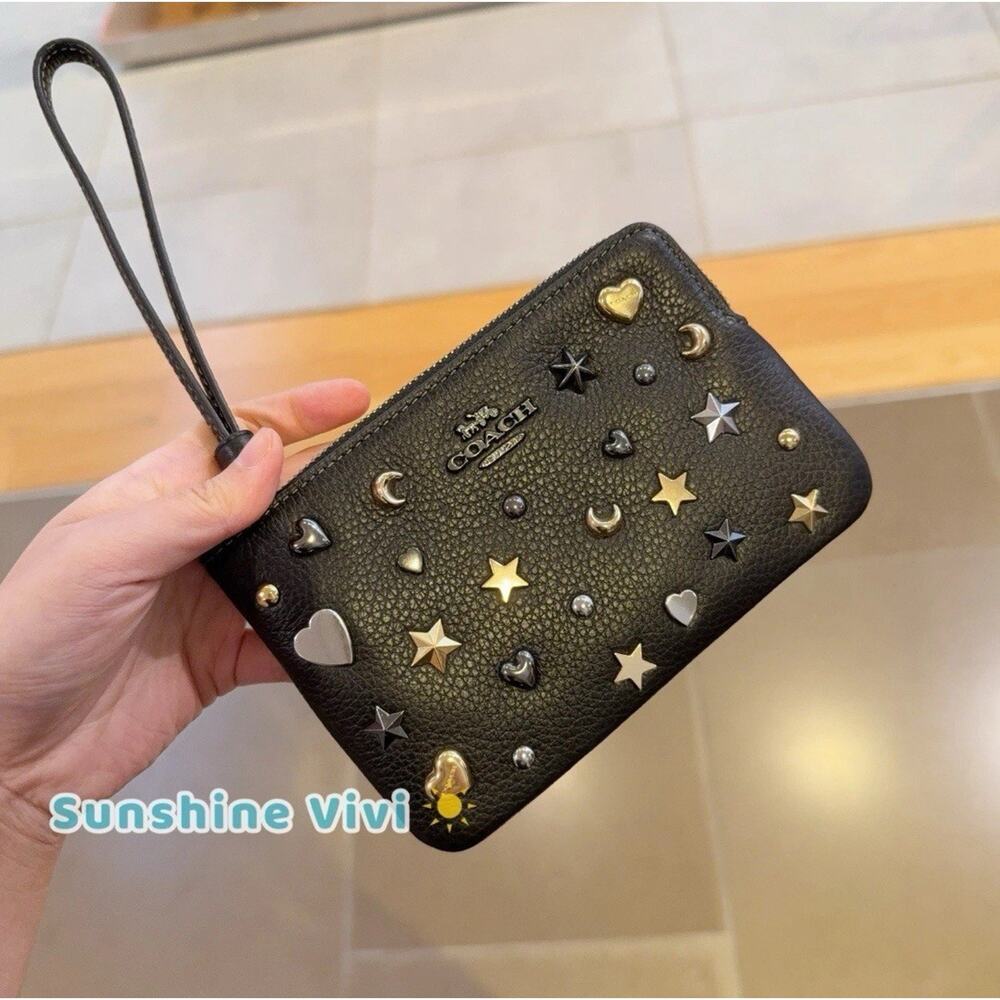 NWT Coach Corner Zip Wristlet Rivets Gunmetal/Black Multi Pebble Leather CCJ75